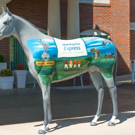 Holiday Inn Express & Suites Lexington Downtown Area-Keeneland By Ihg Exterior foto