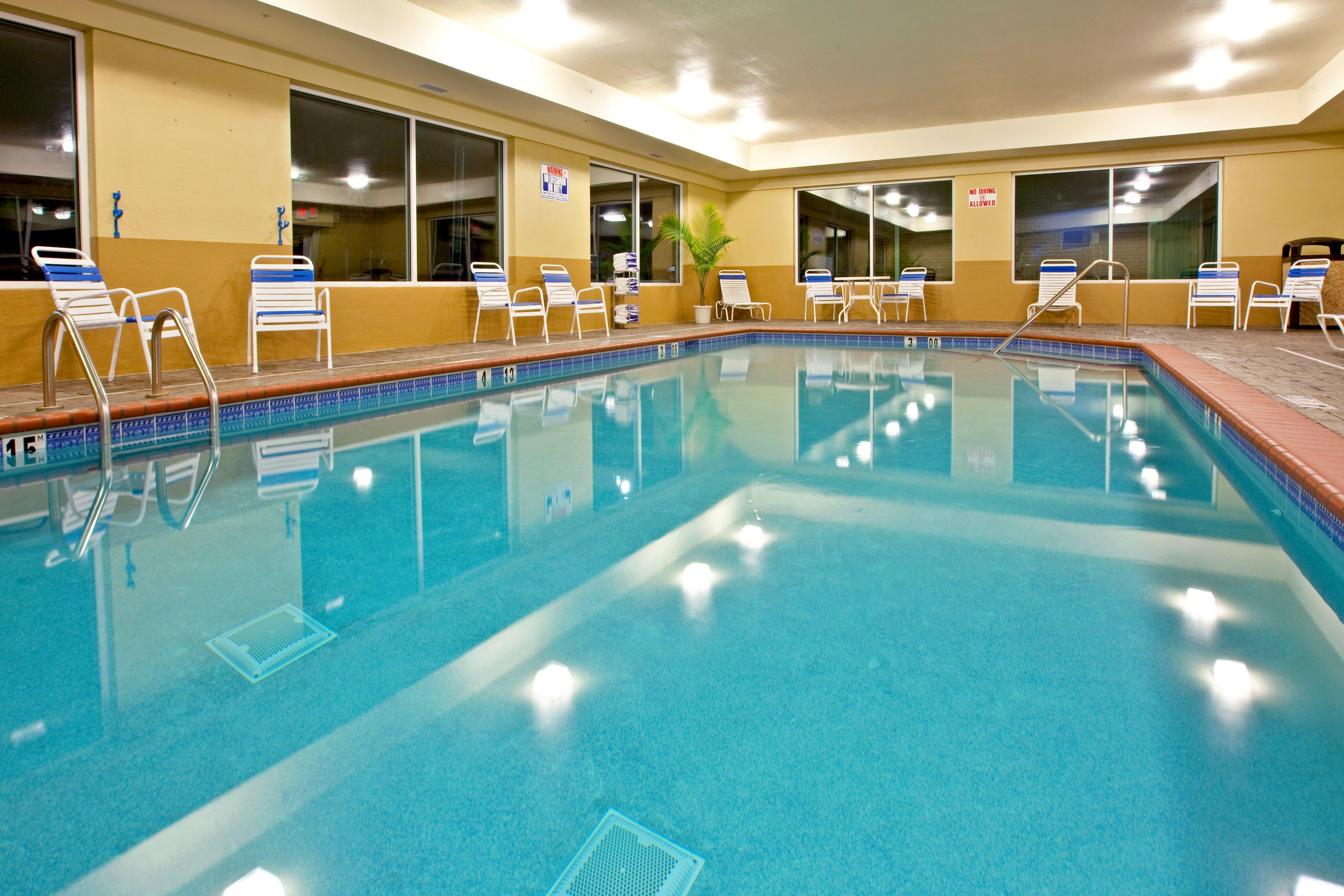 Holiday Inn Express & Suites Lexington Downtown Area-Keeneland By Ihg Exterior foto