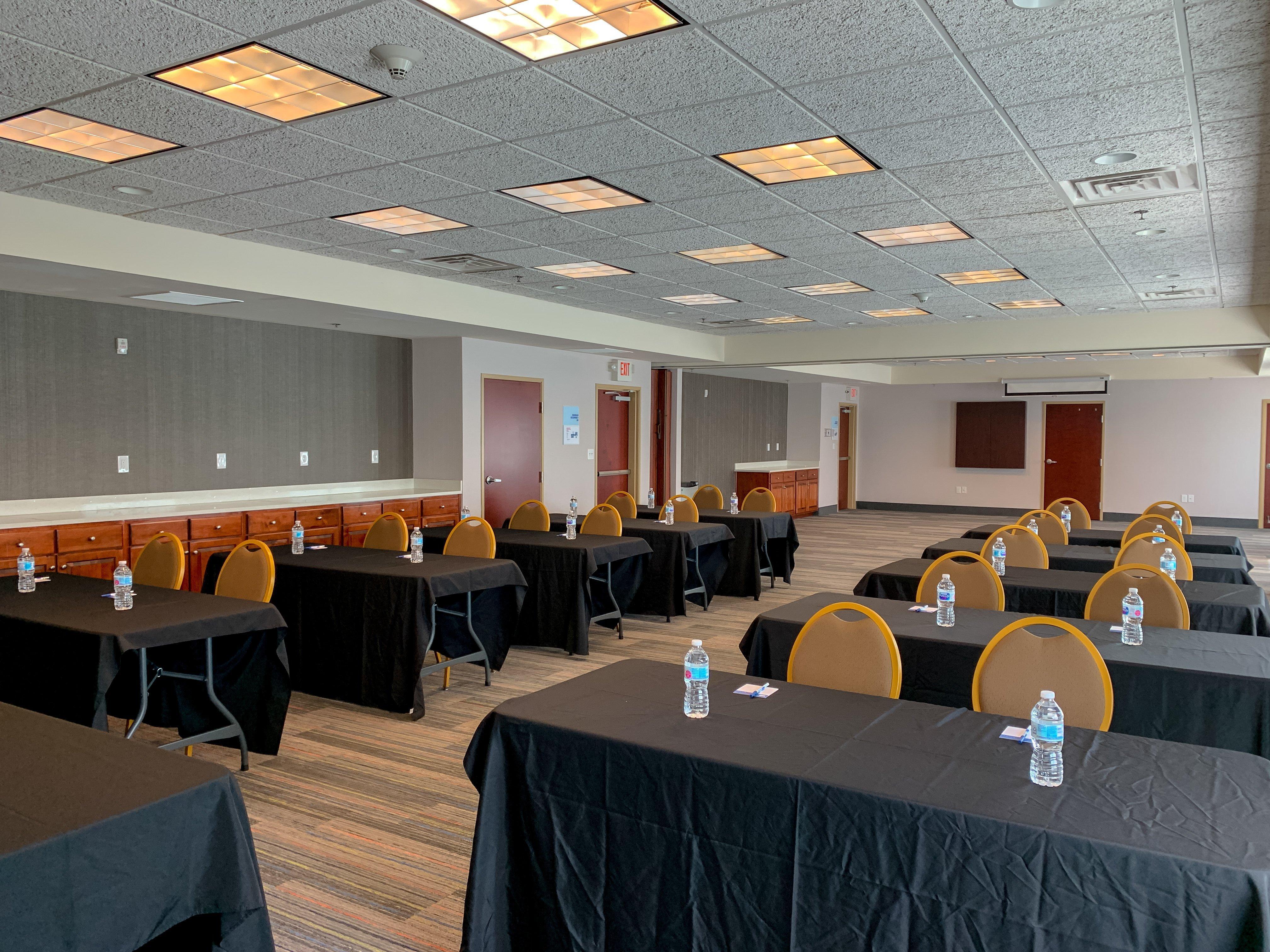 Holiday Inn Express & Suites Lexington Downtown Area-Keeneland By Ihg Exterior foto