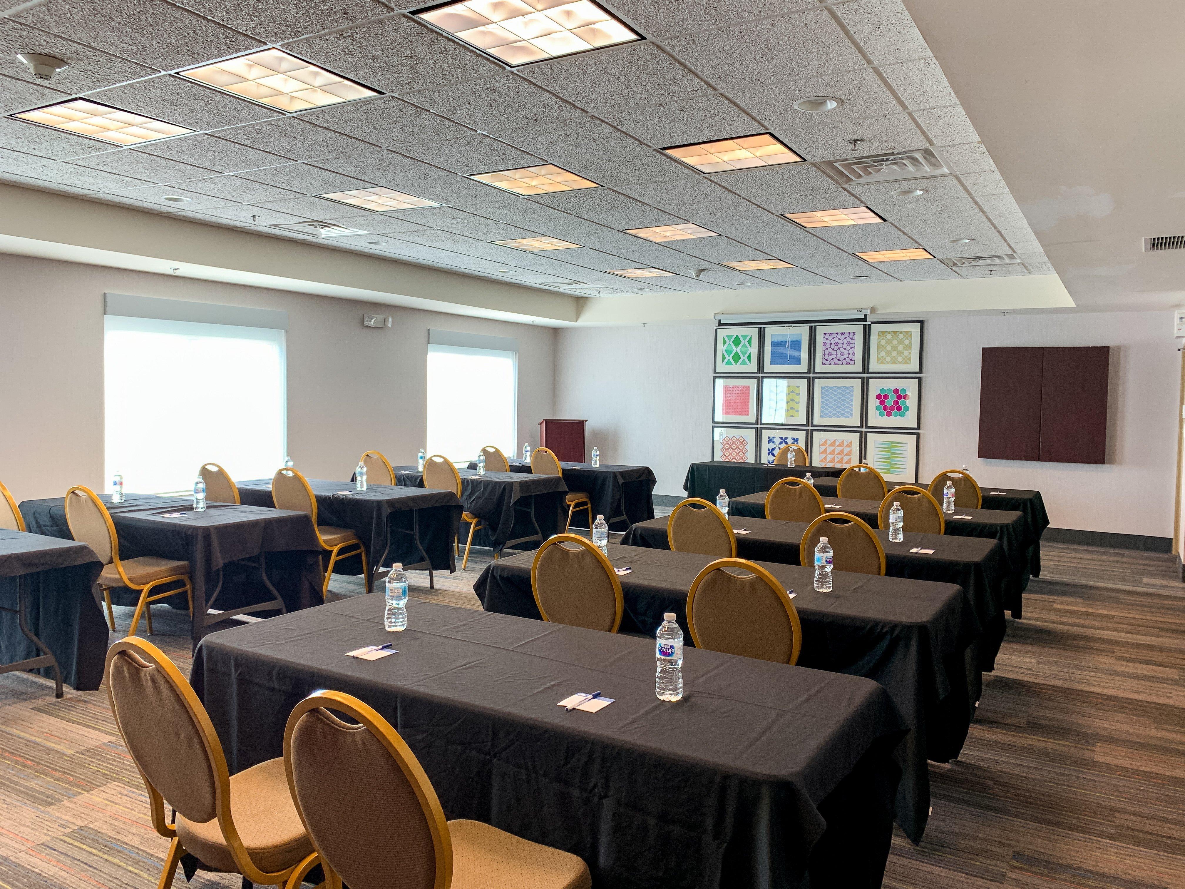 Holiday Inn Express & Suites Lexington Downtown Area-Keeneland By Ihg Exterior foto