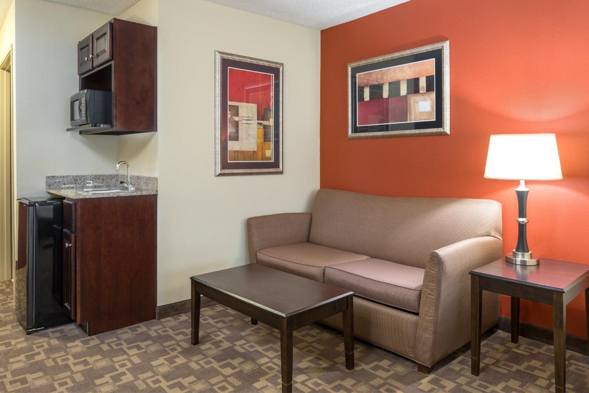 Holiday Inn Express & Suites Lexington Downtown Area-Keeneland By Ihg Exterior foto