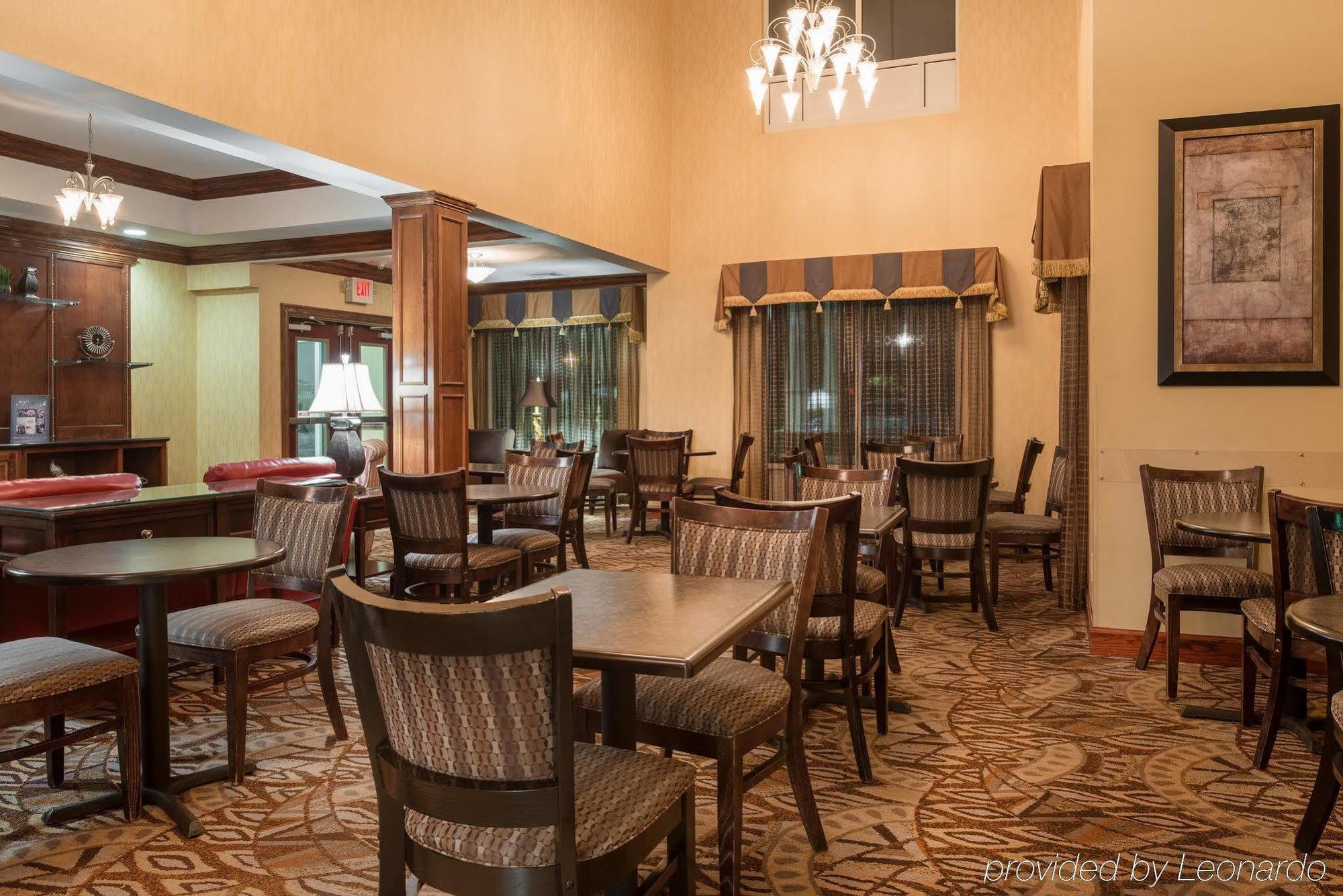 Holiday Inn Express & Suites Lexington Downtown Area-Keeneland By Ihg Exterior foto