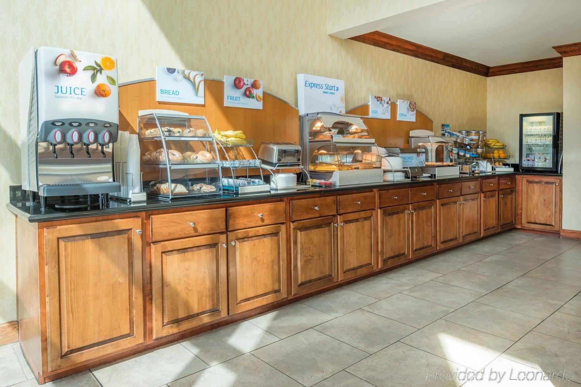 Holiday Inn Express & Suites Lexington Downtown Area-Keeneland By Ihg Exterior foto