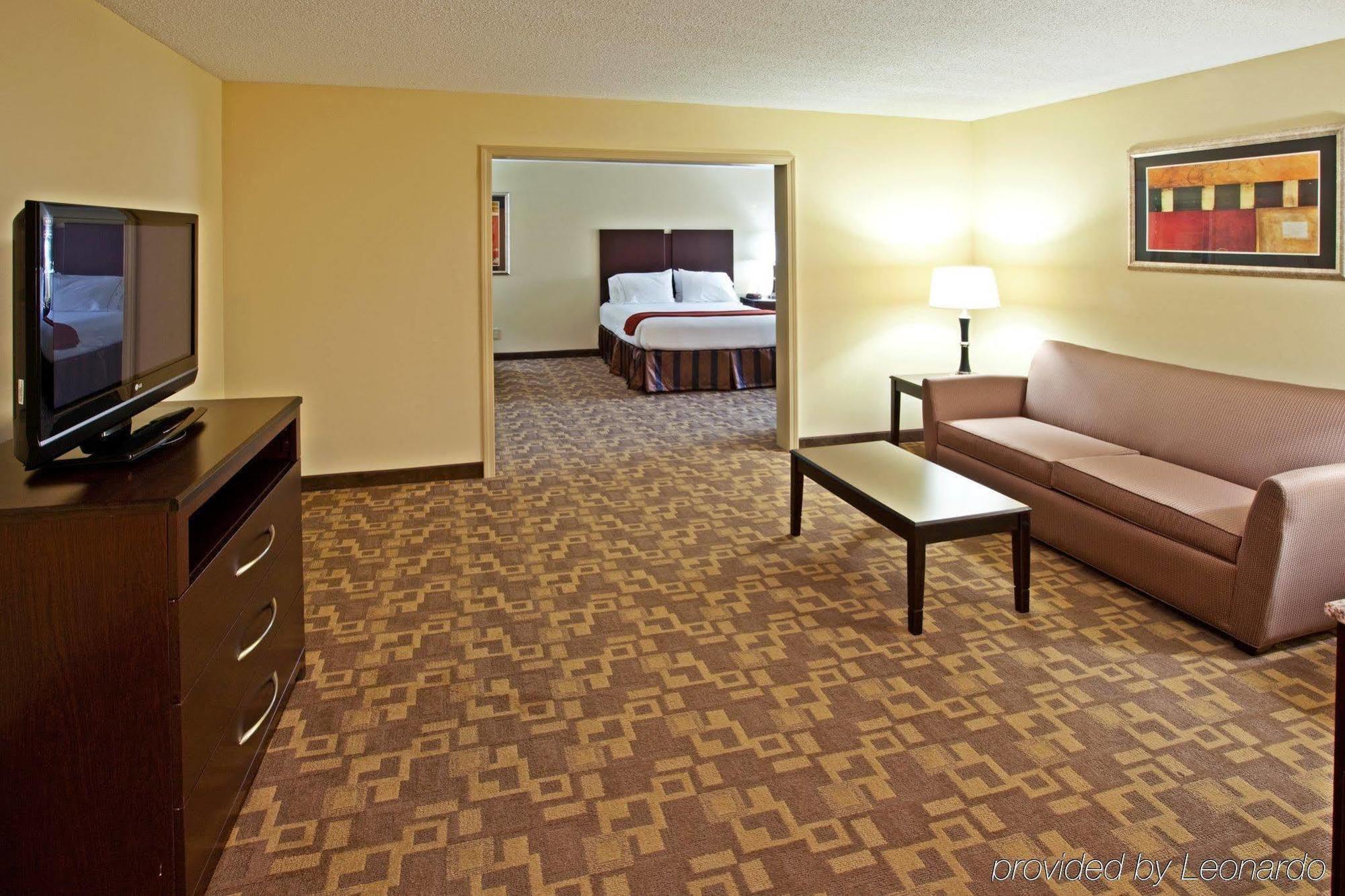 Holiday Inn Express & Suites Lexington Downtown Area-Keeneland By Ihg Exterior foto