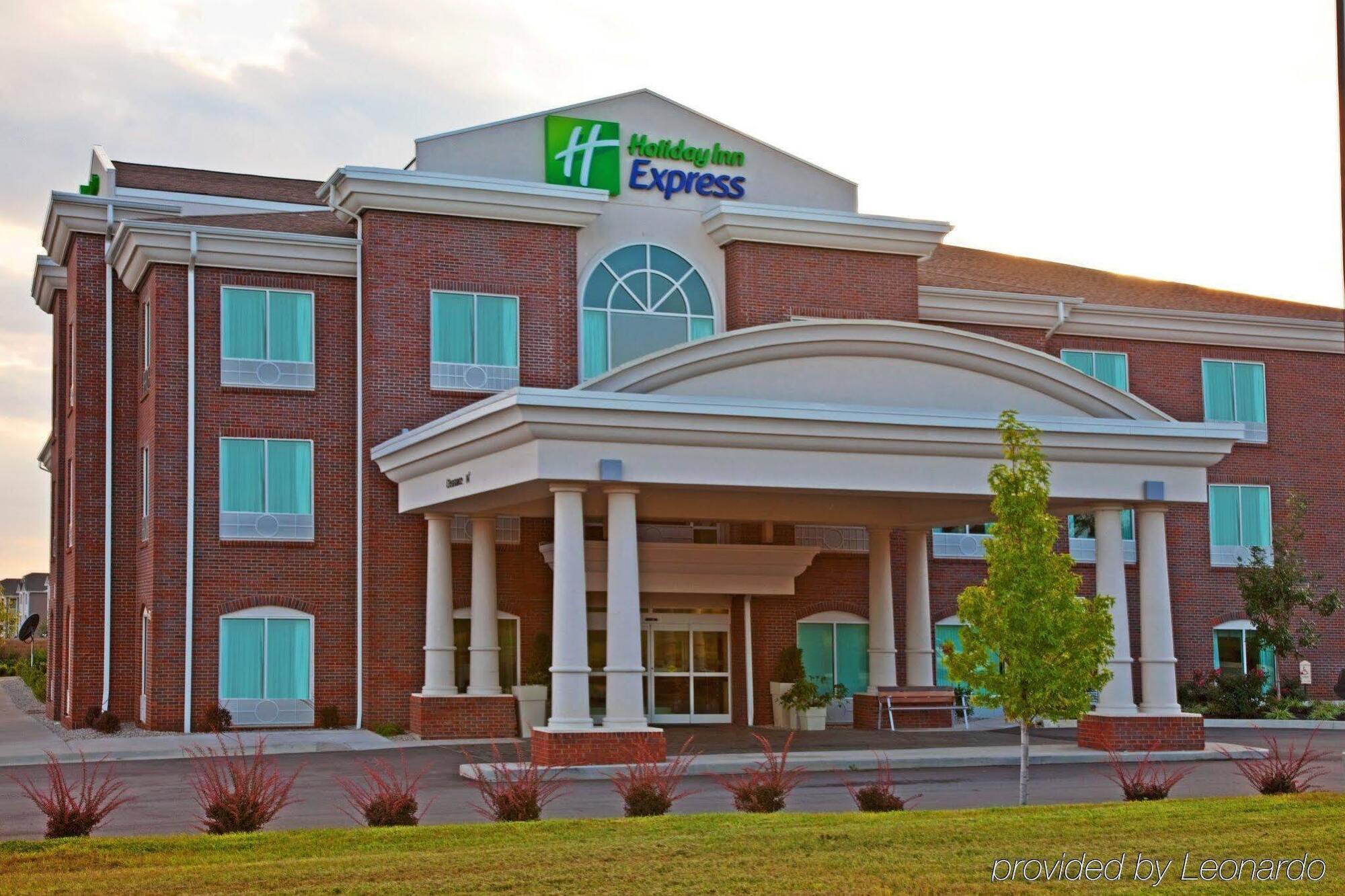 Holiday Inn Express & Suites Lexington Downtown Area-Keeneland By Ihg Exterior foto